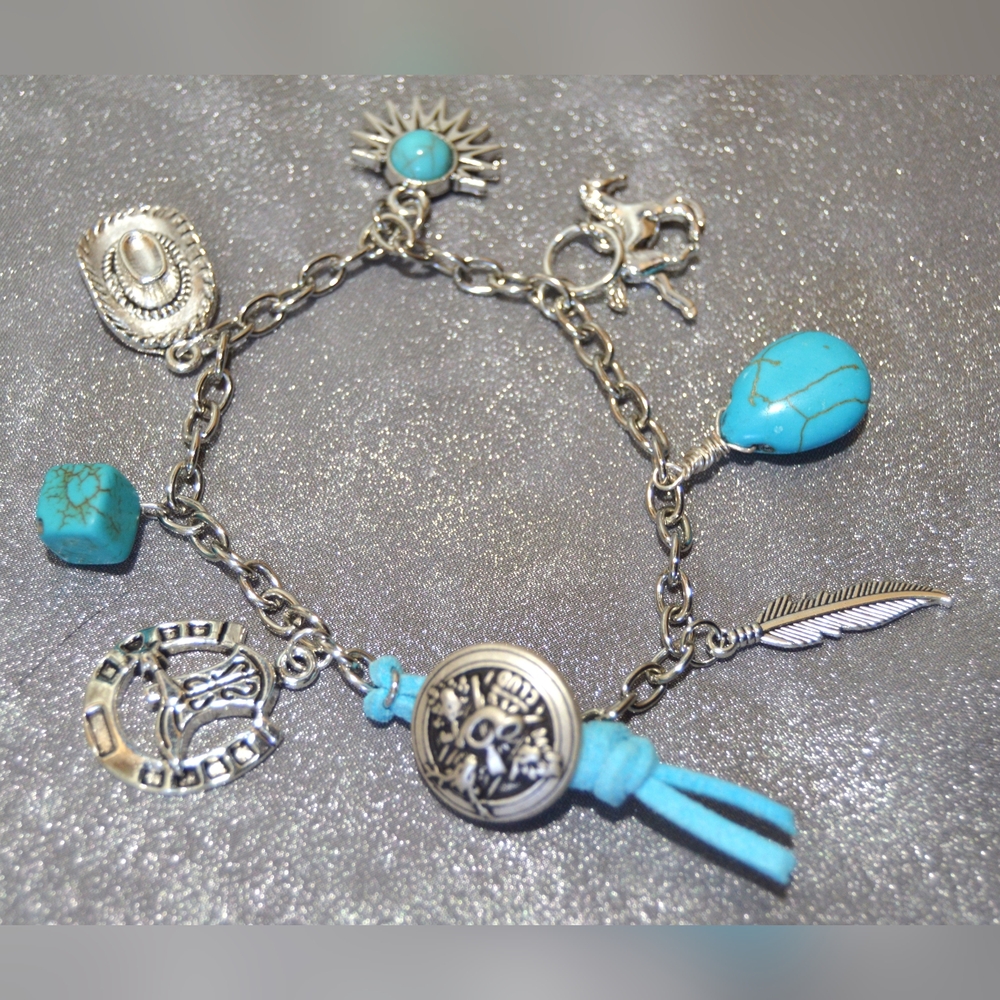 Cowgirl life turquoise and chain bracelet BC-15-006